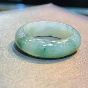 Nhẫn cẩm thạch Myanmar xanh lý chính hãng tại GMT JADE