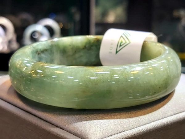 Vòng Cẩm Thạch Xanh Đậu Đẳng Cấp Chính Hãng