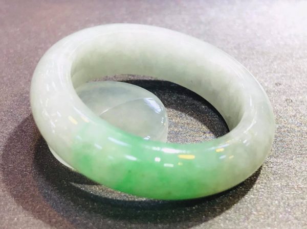 Nhẫn Ngọc Cẩm Thạch Xanh Lý Cao Cấp Tại Gmt Jade