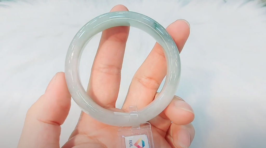 Vòng Ngọc Cẩm Thạch Cao Cấp Lam Thủy Băng Ngọc