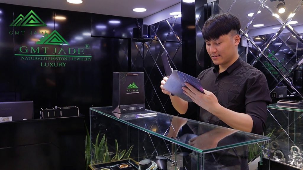 Khách Đặt Vòng Cẩm Thạch Online Gmt Jade Showroom