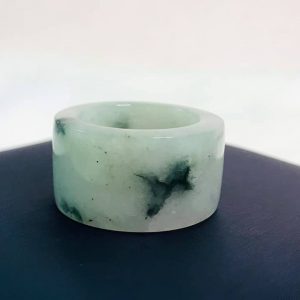 Nhẫn Càn long xanh cẩm thạch đeo ngón cái