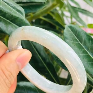 Vòng tay bản hẹ cẩm thạch trắng cao cấp