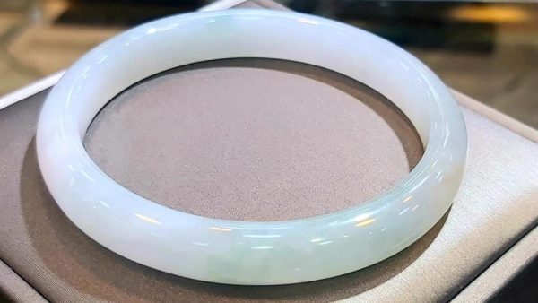 Vòng Ngọc Jade Bản Tròn Xanh Lý Chính Hãng