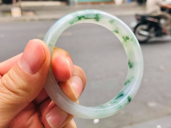 Vòng Tay Jadeite Xanh Lý Bản Hẹ Cao Cấp